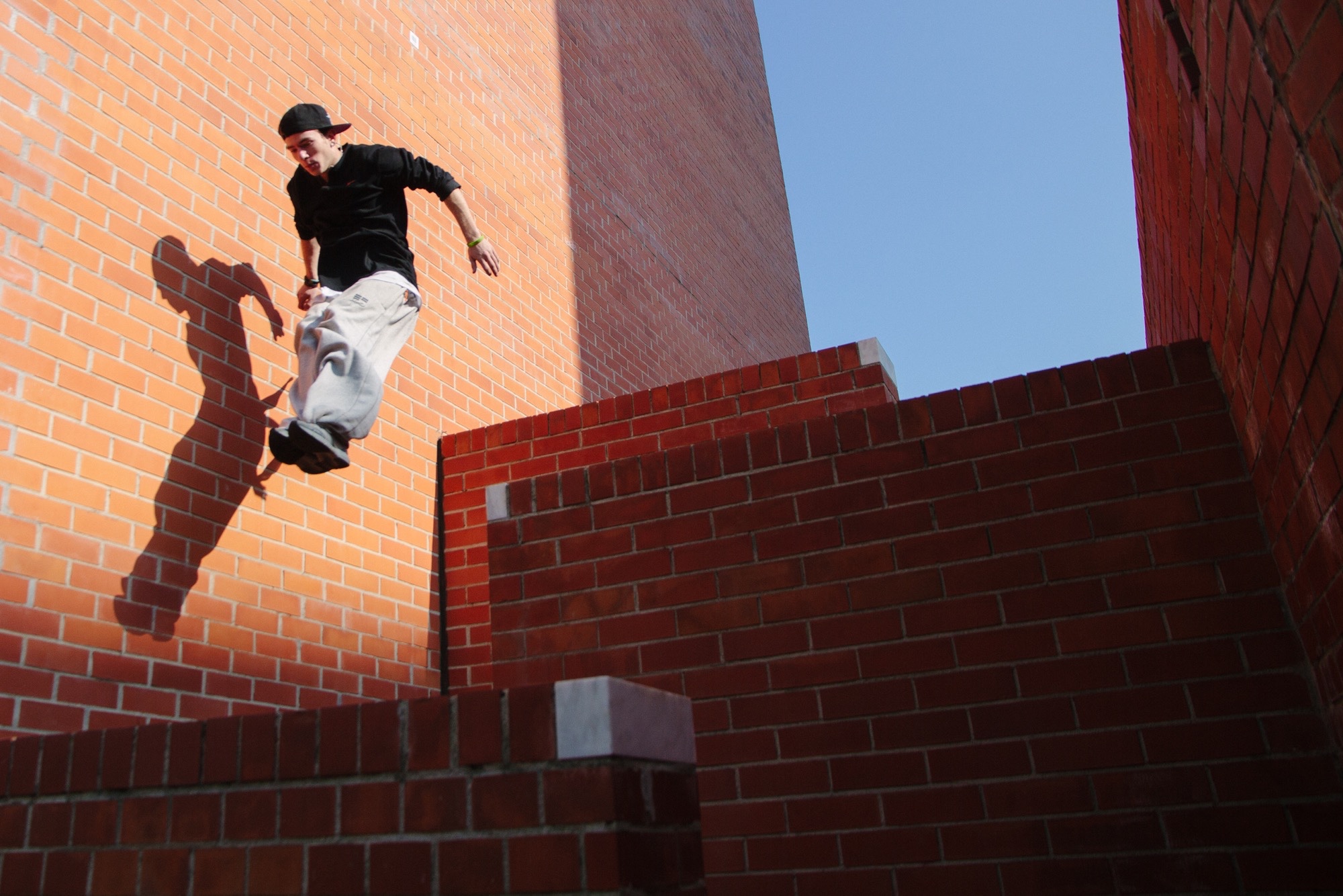 How to Get Started in Parkour or Free Running: 16 Best Tips